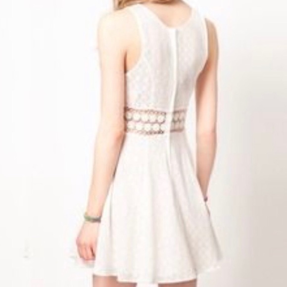 FREE PEOPLE Daisy Lace Mini Dress.. - Picture 3 of 4